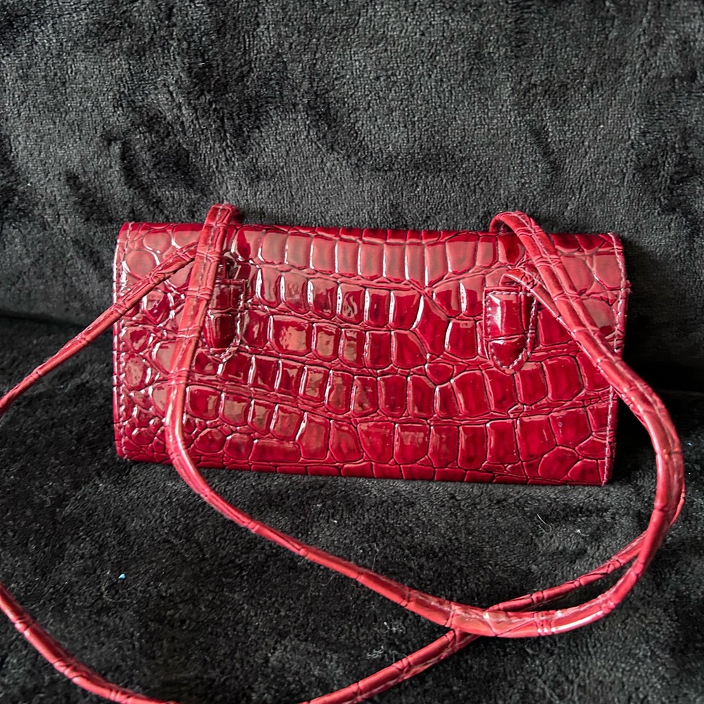 Red Croc-Embossed Shoulder Bag - Picture 2 of 2